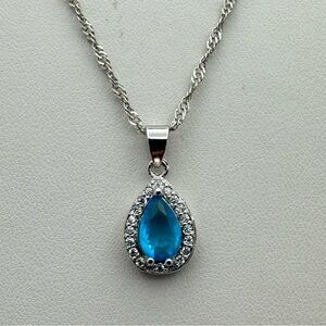 New Silver Plated Blue Teardrop Pendant Necklace